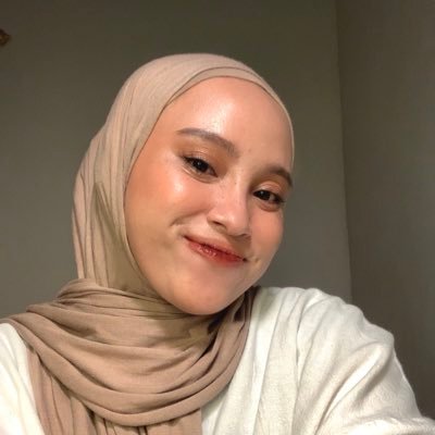 ✧ beauty enthusiast, medium skin with warm undertone — mostly talk about fashion and makeup || all review based on my experience -`ღ´-