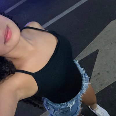 laurabiiay_ Profile Picture