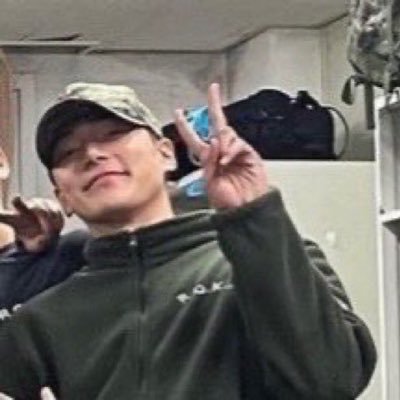 gom00shin_1101's profile picture. 이제 어디 안가 / fan account