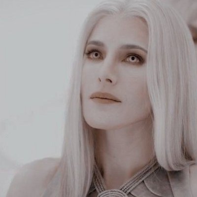 𝓘'𝓿𝓮 𝓷𝓸 𝓷𝓮𝓮𝓭 𝓯𝓸𝓻 𝔂𝓸𝓾𝓻 𝓽𝓱𝓻𝓸𝓷𝓮, 𝓕𝓪𝓽𝓱𝓮𝓻.
𝓘 𝓱𝓪𝓿𝓮 𝓶𝔂 𝓸𝔀𝓷 𝓚𝓲𝓷𝓰𝓭𝓸𝓶 𝓱𝓮𝓻𝓮.