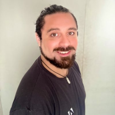 vtorrescl's profile picture. Un loco con un gran corazón :). Founder de https://t.co/thR1n8IpuI