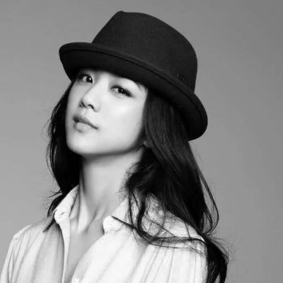 Andylaw8990's profile picture. 历尽人间烟火事，方能执手共斜阳（互F❤️）