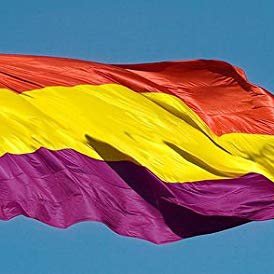 Español, Valenciano, Republicano,Antifascista,inscrito, militante y votante de PODEMOS, España es el mejor país del 🌍Y DEBERÍA SER GOBERNADO POR MUJERES