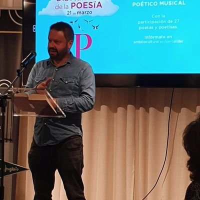 Escritor español  Generación X de la poesía en Cantabria.  Mil años de arroz y diez meses de flores , editorial Letrame . Finalista nacional premios Letrame