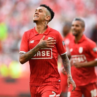 Jenskemo1's profile picture. Man die zijn emoties en gevoel laat afhangen door @Standard_RSCL en @BVB.