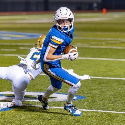 Instagram: andrewjones.1 • 2025’ Football/Basketball • 6’0 WR • 40 Time: 4.49 • Valley View High School Arkansas • GPA: 4.0 • Hudl ⬇️