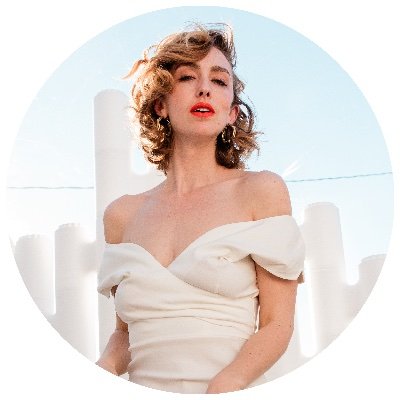 your #1 noodle friend, naughty photographer & host of @sexstoriespod