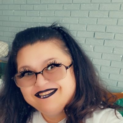 Annie754234's profile picture. 