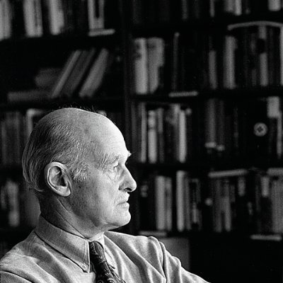 Bookworm curating tailored libraries for friends and colleagues. Currently stuck in the Truman era. Kennan Was Right.