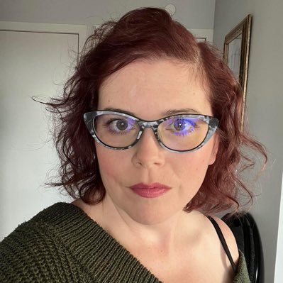 fuzzypeaches82's profile picture. 