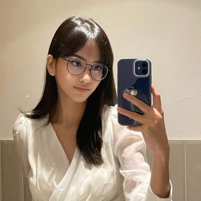 _happylemon_'s profile picture. 