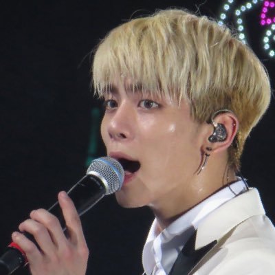 i live to love, i love to live with you @realjonghyun90 beside me