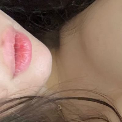 هوت اند ديبريسد
25
(ما عندي الا تويتر وسنابي غير يوزرنيم) sapphic
