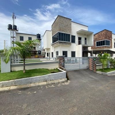 A 3-bedroom duplex nestled in the heart of FCT, Abuja, Nigeria! Conveniently located just 30 minutes from the airport. Rockvale Manors Estate Apo Abuja.
