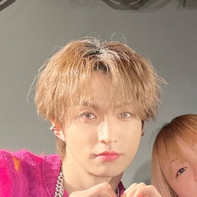 E'LAST、ALL(H)OURS、P1harmony、EPEX、SEVENTEEN、CRAVITY、xikers、超雑食KPOPおたく。妹と共同で交換を探しているので、お返事は遅めです🙇‍♀️