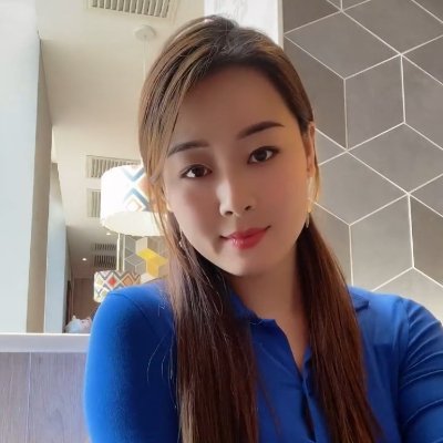 Hello everyone~ My name is Cheng Hui~ from Hong Kong~ Nice to meet you~
I hope you all will take good care of me~I hope everyone will pay more attention~