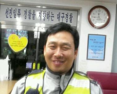 경찰관 다웁게/포스트휴머니즘/검도를 수련하는 경찰/충무공을 생각하는 경찰/지구대근무 경찰/계급 경사/좋아하는나무 대나무