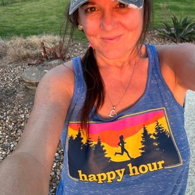 Wife, mom, friend, nature lover, 3x Boston Marathon runner (2013, 2016, 2017), 4x Qualifier, 5x goal🏃🏻‍♀️ ☕️ 🍷 🏝️☀️🕶️⛰️🏕