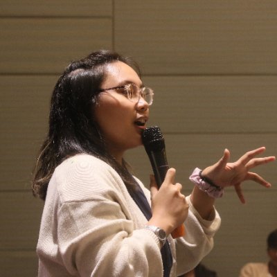 Journalist, fact-checker, news product manager