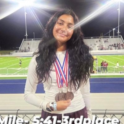 1600-5:38| 800-2:28| 3200- 12:37| 400m- 1:03 Track XC 2 mile- 13:00 Im a junior in Killeen High School. My aspiration is to run at a D1, D2, or NAIA college.