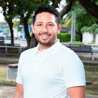 Candidato a Diputado Local por el Distrito 11.
Defensor de la Cuarta Transformación. 
Dirigente del Partido Verde Quintana Roo.