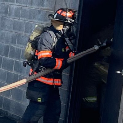 A Natural Born King šš¦ ā Volunteer Firefighter š§š½āš ā O7 ā Level 26⨠ā 911 Dispatcher š§