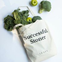 Successful Stoner(@omoobalarry) 's Twitter Profile Photo