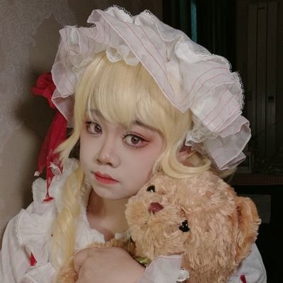 炎瑶_Yao
  🇨🇳  ♀   cosplayer，20↑， English/中文👌，日本語が下手で  机翻を使う，東方/Arknights🥰    低浮上
写真無断転載は禁止❗️  AI❌ 
政治❌  politics  is not welcome here‼️
黄推贴脸会拉黑‼️