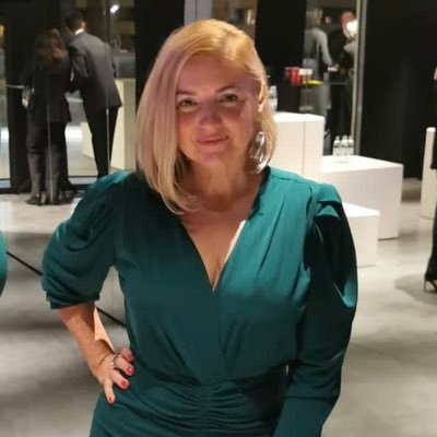 ana_hart_oc's profile picture. Certified Coach, Marketing and PR Consultant