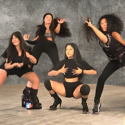 be kind to all strangers - you never know who the real God is 🧬 👽🤍🖤🕊♉️🦋🤘🏽 👾🛸 💨 🔮💋💜 BABY A$$ is OUT NOW ↘️