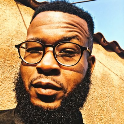 MdMonde's profile picture. I am en Twitter emoji's Comedians