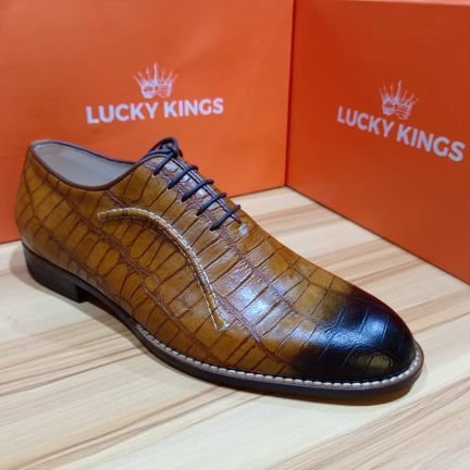 We make hand made shoes for men, well crafted to detail to fit every personality. #luckykingshoes