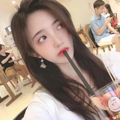 wxrUlo73e410nPR's profile picture. 