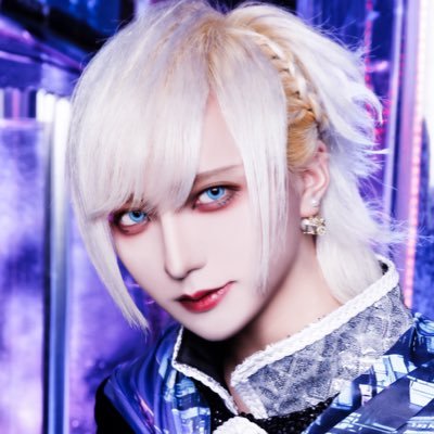 ✟ Japanese Guitarist ✟❄️🦇 / シンギュラリティ@tknurgw_info のギター【Instagram】⇒https://t.co/wQbZ9zysks. . 【Works】⇒luz / HAKUEI / 美魔王 / etc. . / ご連絡はDMまで✉️