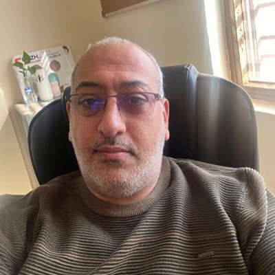 AlaniMahir's profile picture. Management Consulting,
5am Club