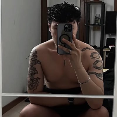 Aries_passu's profile picture. IG: @/alessandro.zhang Aries Sun, Leo rising, Virgo moon | Regalini: https://t.co/B3apmqsCmW 🥰