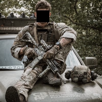 British man fighting in Ukraine.🇺🇦new here, find me on Instagram @Aint.that.sof. 💸https://t.co/QKfEY19yh9 💸:Slava.Ukraine1@hotmail.com