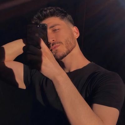 Eslam_110_'s profile picture. Being yourself is the best thing ever🇪🇬🇪🇦