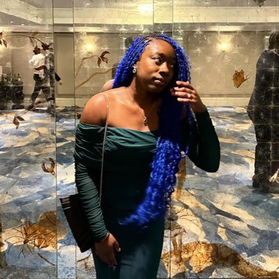 26🧜🏾♀️ | Reader of fiction and author of adult fantasy | Future World’s Prize 2024 Finalist👸🏾 | insta: authoredbynels
