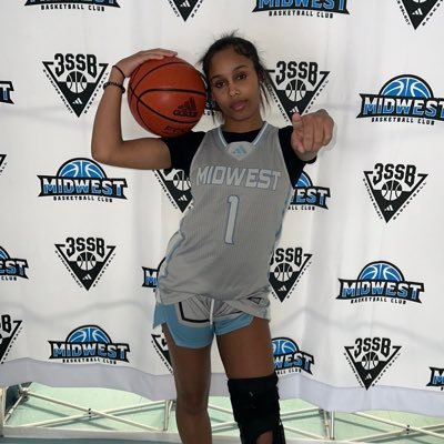 |5’9| c/o 2026  ◾️Power Forward   @MiamisburgGBB      Adidas 3SSB @GirlsMWBballClb  Madidixon40@gmail.com