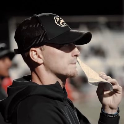 Assistant Head Coach - Pass Game Coordinator - College Recruiting | @Cen10Football | Assistant Athletic Director - Teacher | @Cen10Huskies