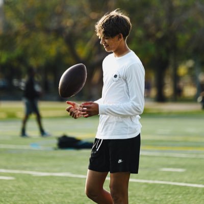 5’11” 153 lb | 9 1/4” Hands | 4.0 GPA | @southflexpress | @uschoolfootball | @sharksboysbball | @wethemoneselite | IG Logan.escobedo_ | @bozemanfootball QB