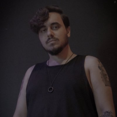 emo e músico. toco bateria e canto na @FallingAshesOFC.