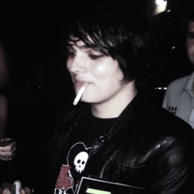 Mcr fanboy | I listen to shitty emo music ૮ • ﻌ - ა | don't mind my humour, it's fucked up ˙ᵕ˙ | be moots w me plz ˶ˆ꒳ˆ˵