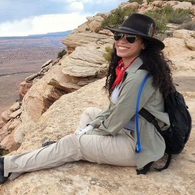Vertebrate Paleobiologist & Presidential Postdoc @RutgersU | PhD from @USC | Forbes 30 Under 30 for some reason | Tired | Was on that dino show | Avatar fan