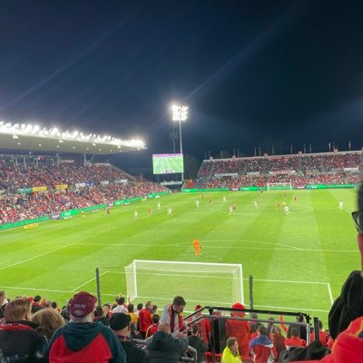 17 | 🇦🇺 | ⚽️ | @adelaideunited