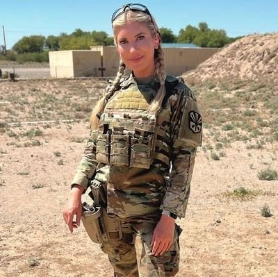 Mary09021's profile picture. Focus