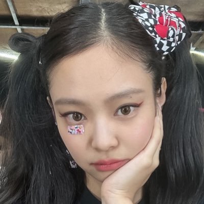 jisooteez Profile Picture