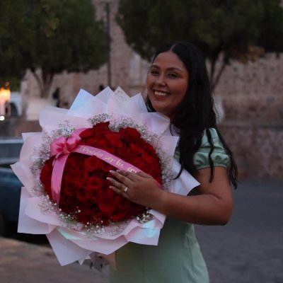 Desértica 🌵 / MATCNNPO♀️💜 / medio fat- medio fit / Amor al prójimo no importando la especie 🐥 / Corresponsal de noticias en Cajeme 🗞 / Poeta aficionada⤵️