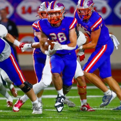 Bolles RB class of 25 40 4.5 bench 325 squat 455 Phone 904-318-6536 email egrzebin@gmail.com 3.5 gpa 6’0 195